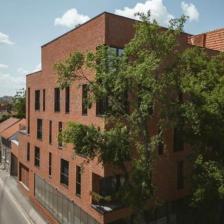 26Bricks Luxury Suites Oradea Eksteriør bilde