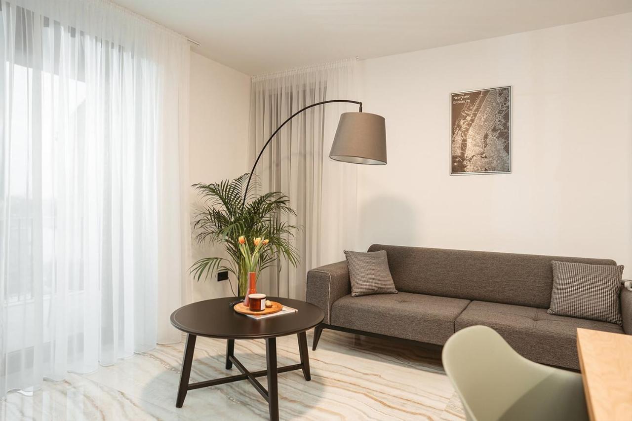 26Bricks Luxury Suites Oradea Eksteriør bilde