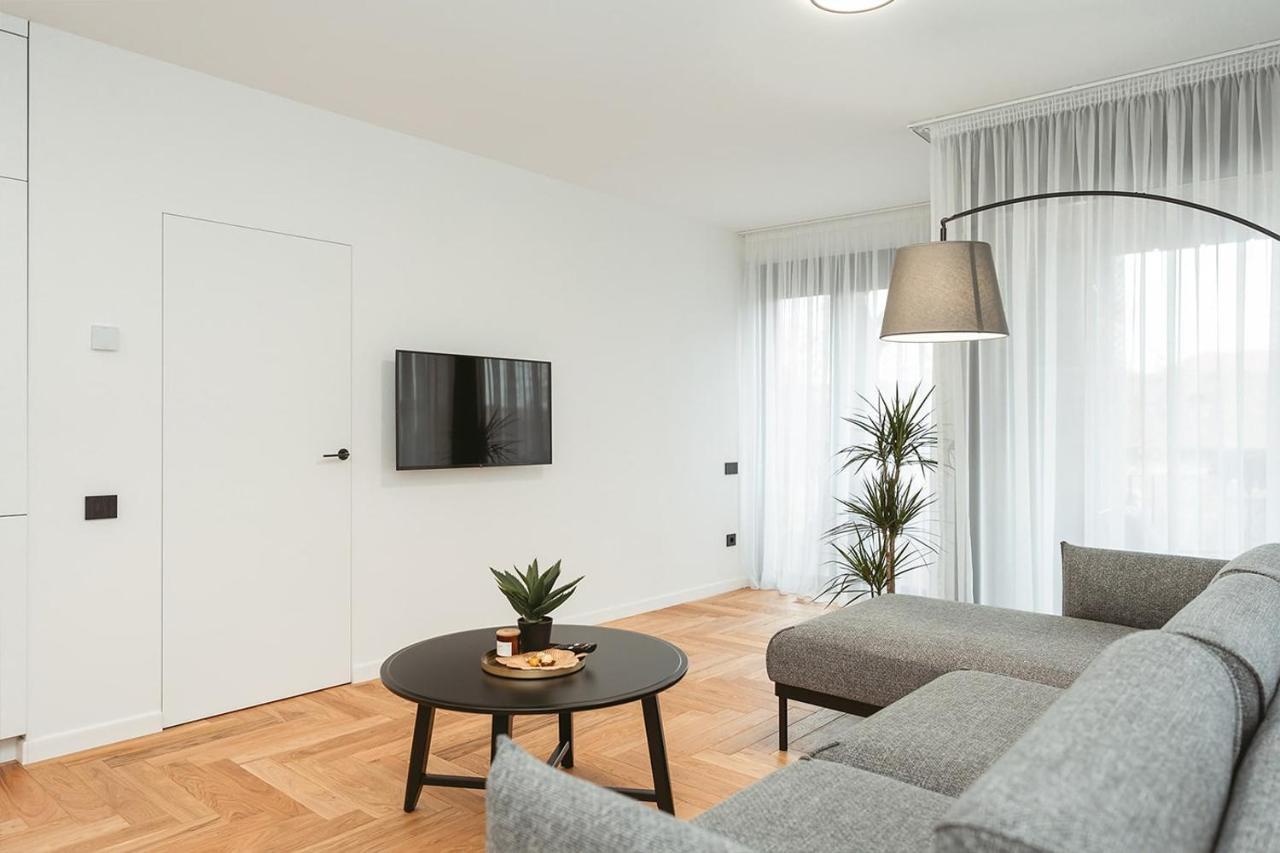 26Bricks Luxury Suites Oradea Eksteriør bilde