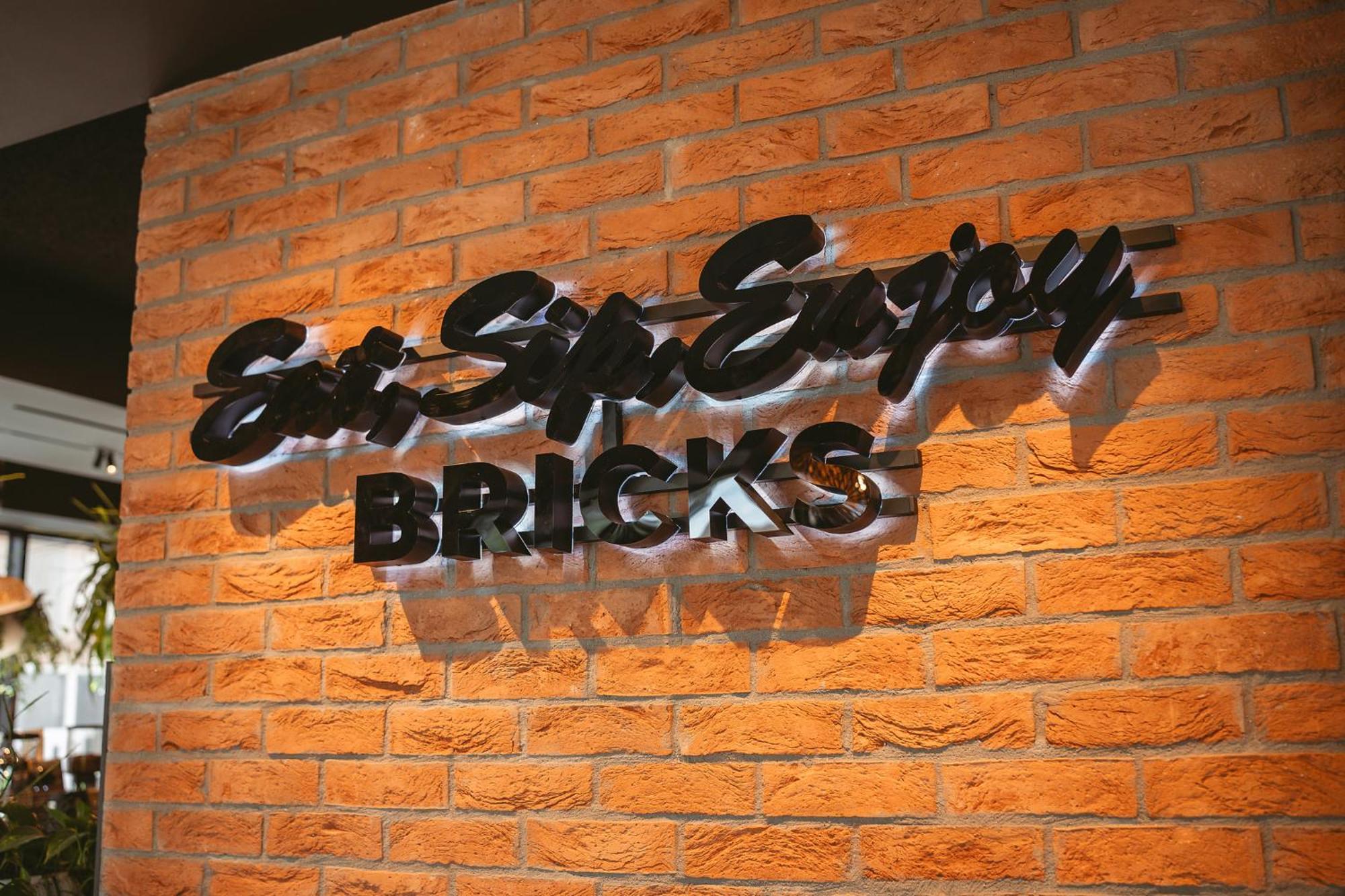 26Bricks Luxury Suites Oradea Eksteriør bilde